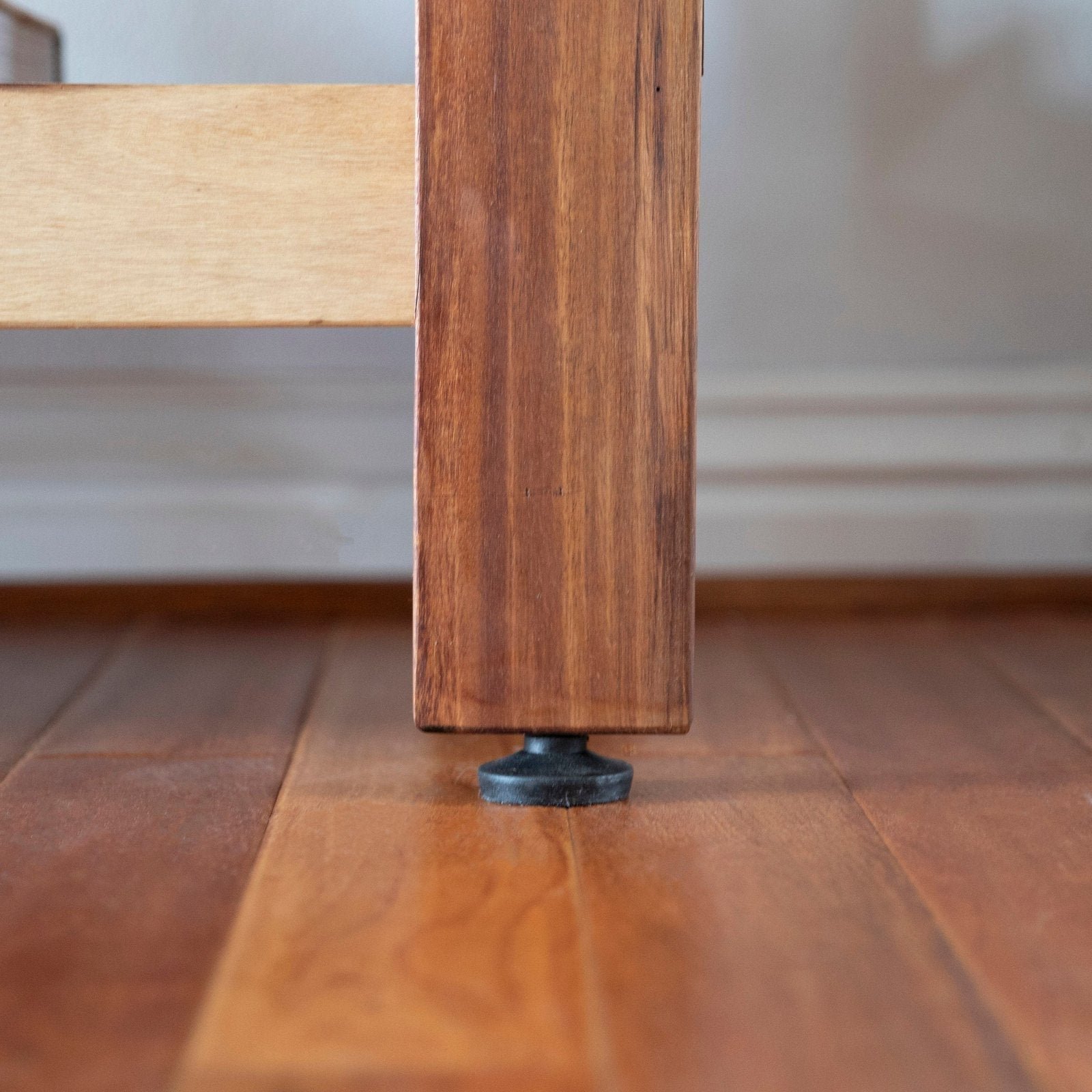 P14-Potting-Table-IndoorFoot-1-1.jpg