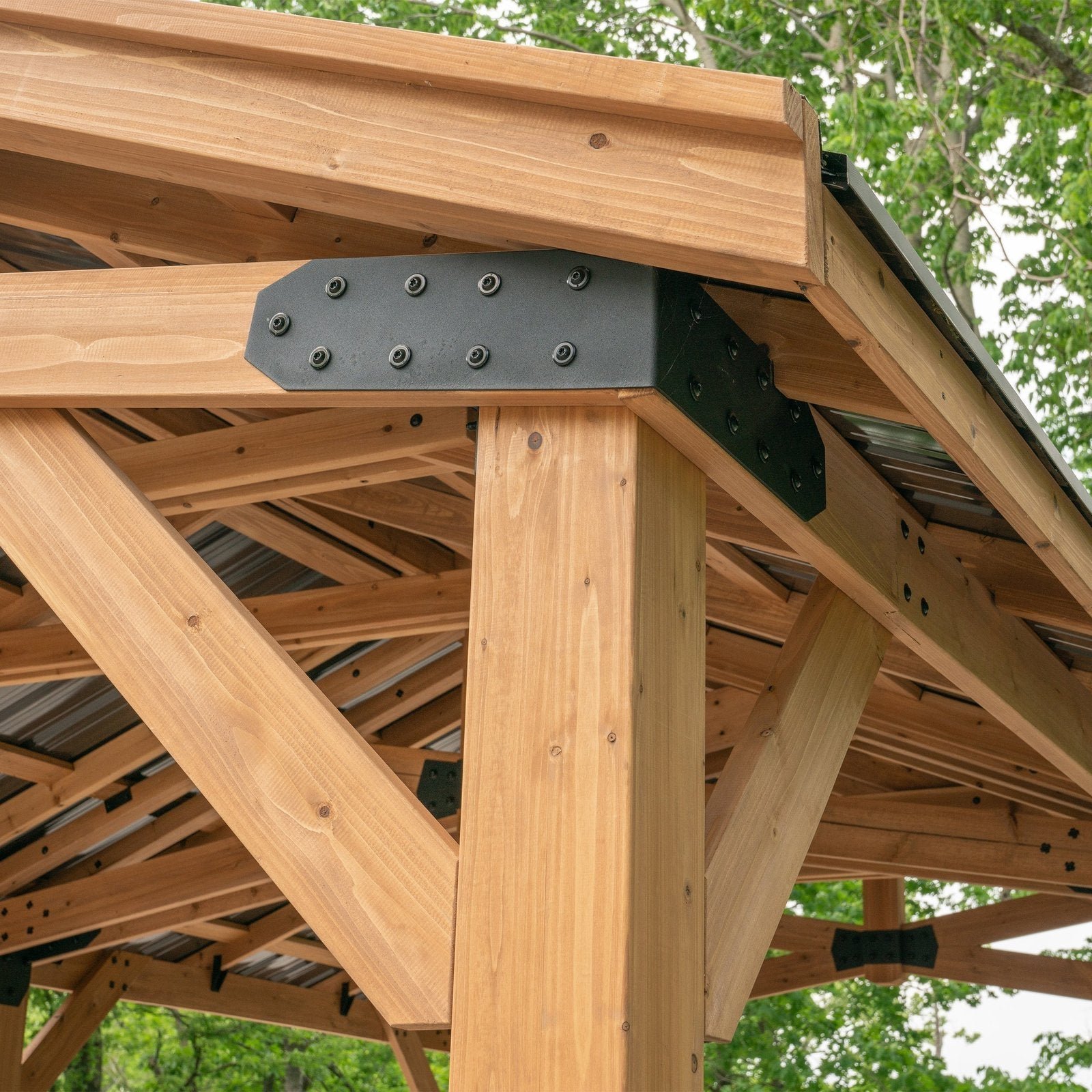 P8_NorwoodCarportOutsideCorner_775b069e-94b9-4230-9775-d2b7f11d4737-1-1.jpg