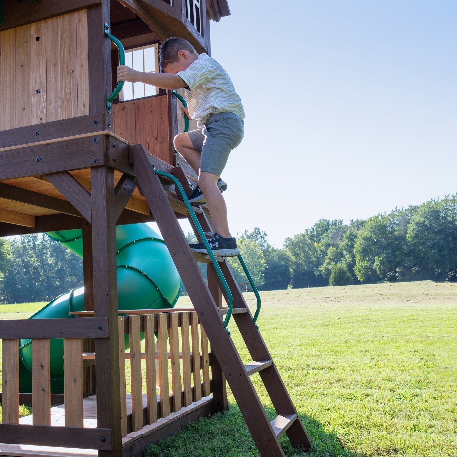 Skyfort-With-Tube-Slide-Ladder_35d606e8-1731-46ee-8619-f860a52f8707-1.jpg
