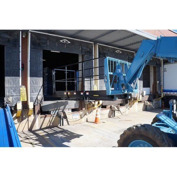 blue-diamond-attachments-4-x-9-8-work-platform-forklift-117020-6-600x600-1.jpg