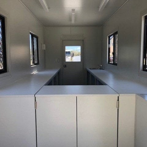 premiershippingcontainers_1605760775_2445621102767329908_4553681639-1-2.jpg